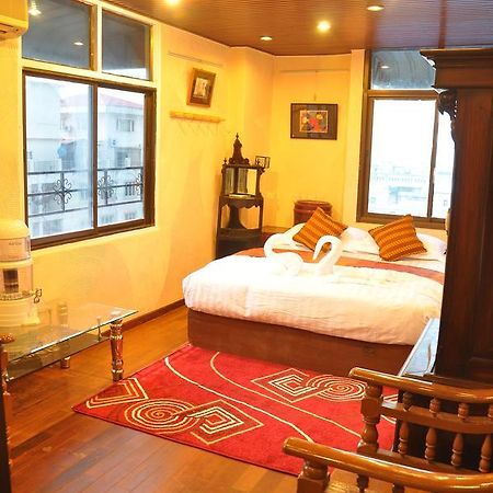 Asian Bliss Myanmar Hostel Yangon Dış mekan fotoğraf